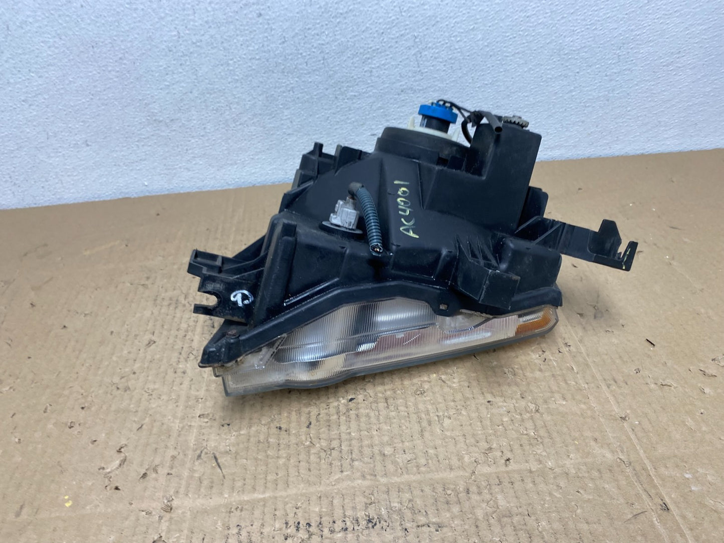 2005-2015 Nissan Xterra Right Passenger RH Headlight OEM AC4001 DW7