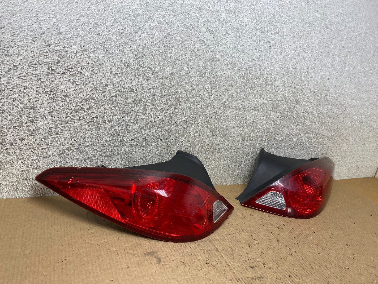2006 - 2009 Pontiac G6 Coupe Left+Right Side Tail Lights OEM W5471 DW2