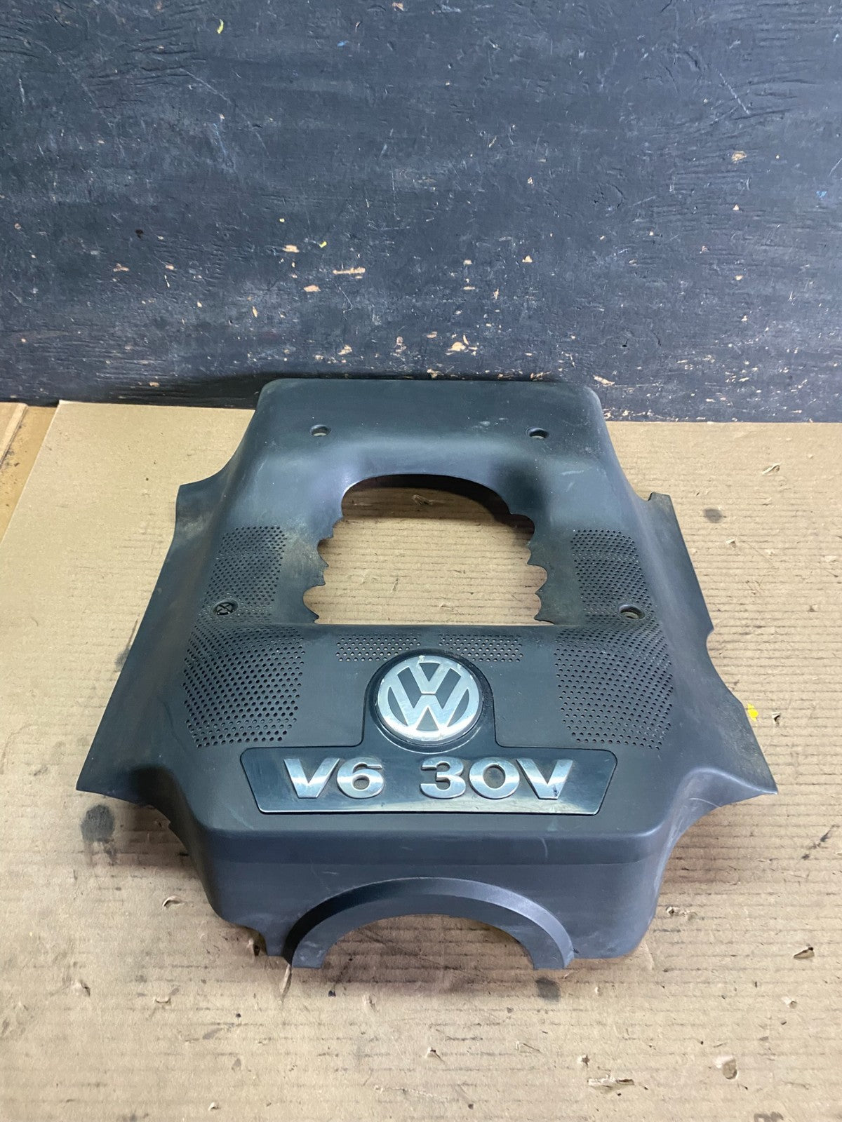 2001 to 2005 Volkswagen Passat 2.8 V6 Engine Motor Cover Oem s1287 DG0