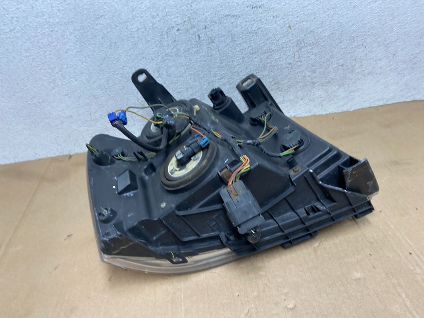 2007 - 2014 GMC Sierra Left Driver LH Side Halogen Headlight AE9109 DW7