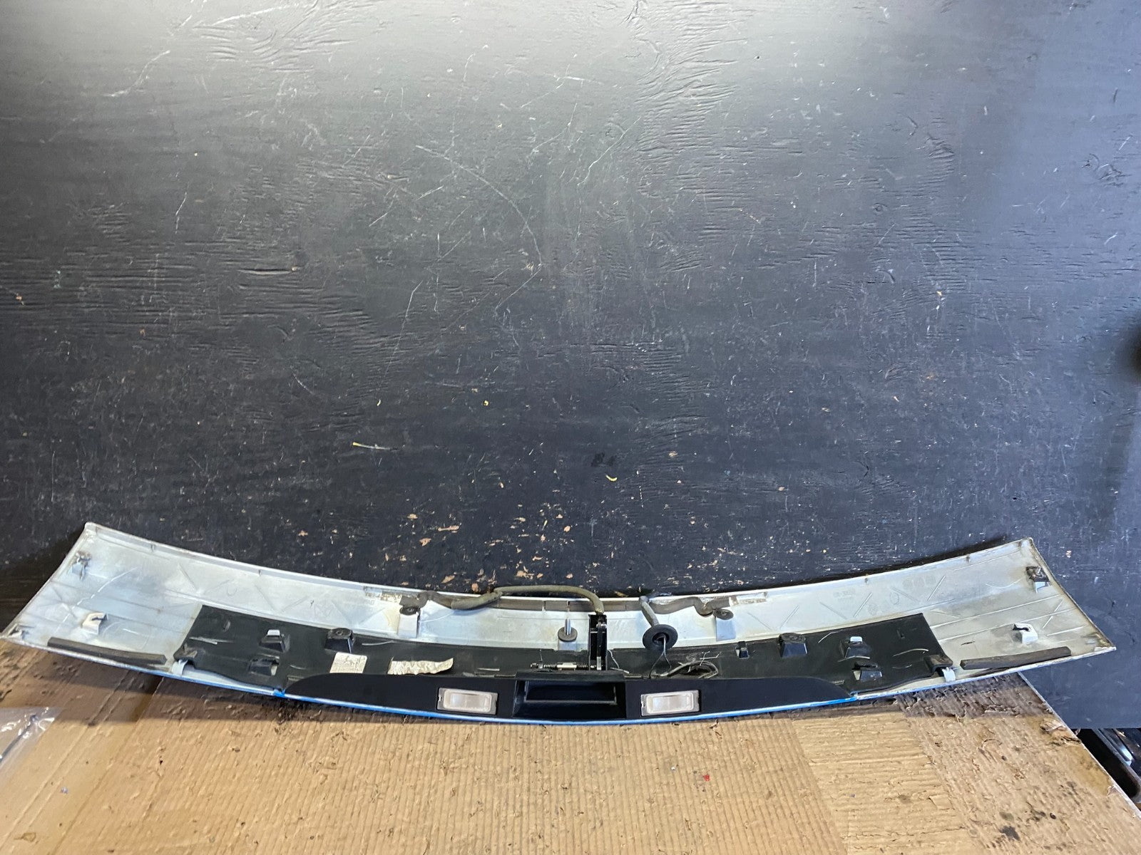 2011-2018 Dodge Grand Caravan Rear Tail Gate Trim Molding Panel OEM W9991 DG8