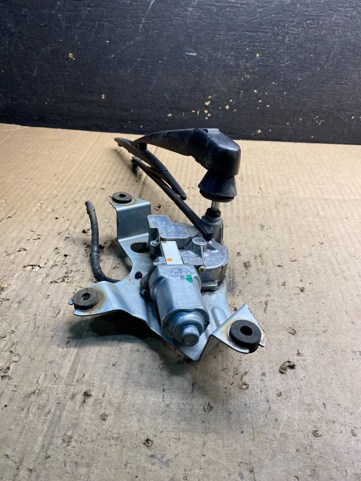 2011 to 2017 Nissan Quest Rear Wiper Motor AB03884