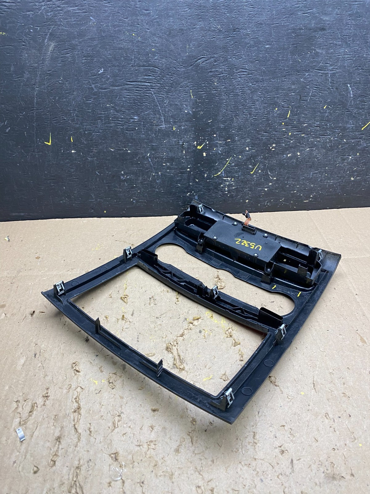 2007-2018 Mercedes Dodge Sprinter Center Console Radio Instrument Panel u5322 DG5