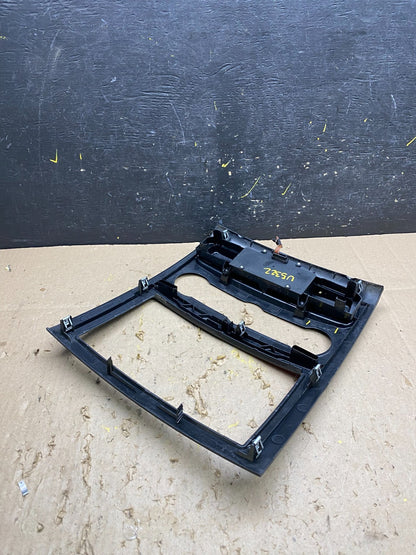 2007-2018 Mercedes Dodge Sprinter Center Console Radio Instrument Panel u5322 DG5