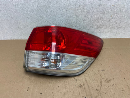 2013 to 2016 Nissan Pathfinder Passenger Right Side Tail Light AE6154 LK0