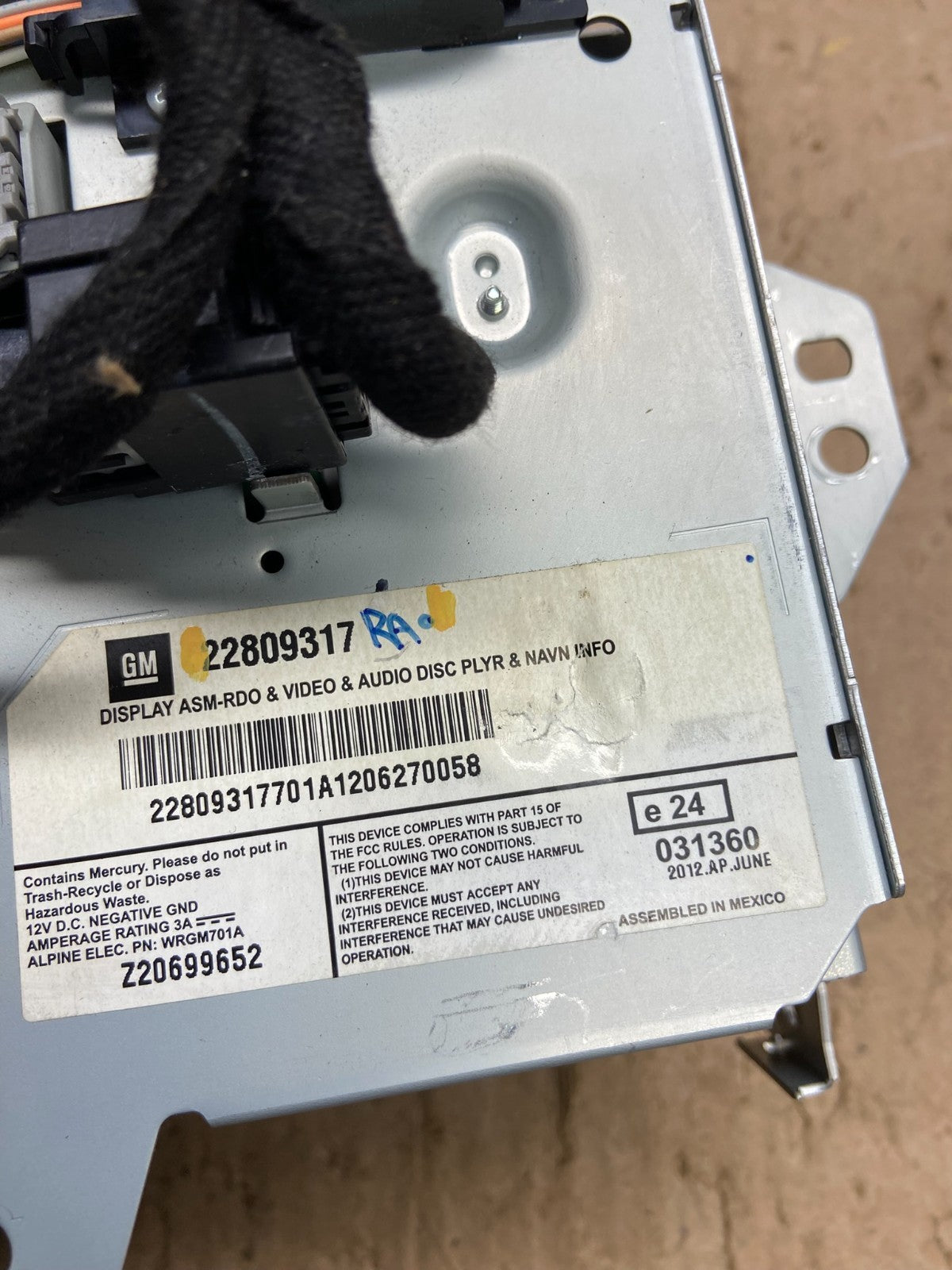 2008 to 2012 Cadillac SRX CTS Audio Radio Screen Display Player Oem AB1765 DG5