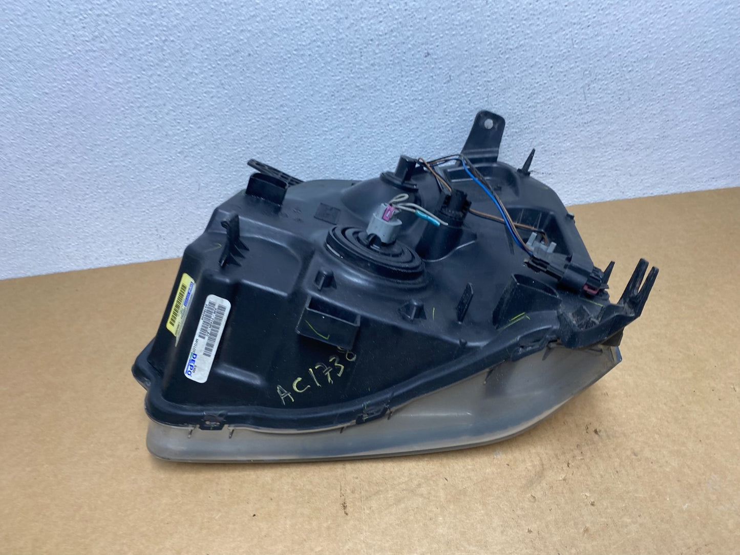 2007-2014 GMC Yukon Halogen Headlight Right Passenger Side DEPO AC1738 DW8