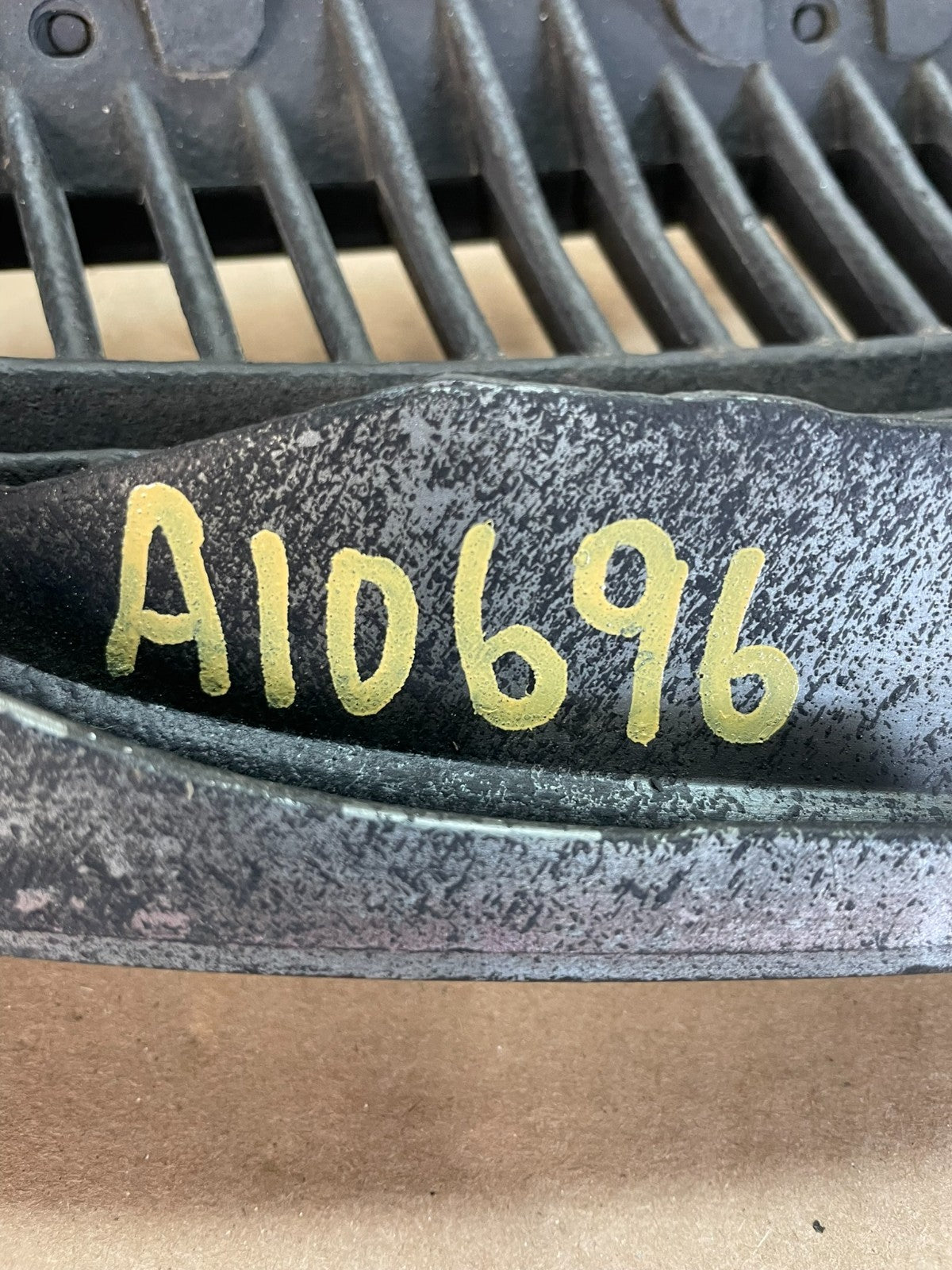 1999 2000 2001 Toyota Solara Front Upper Grill Grille AI0696 DW4