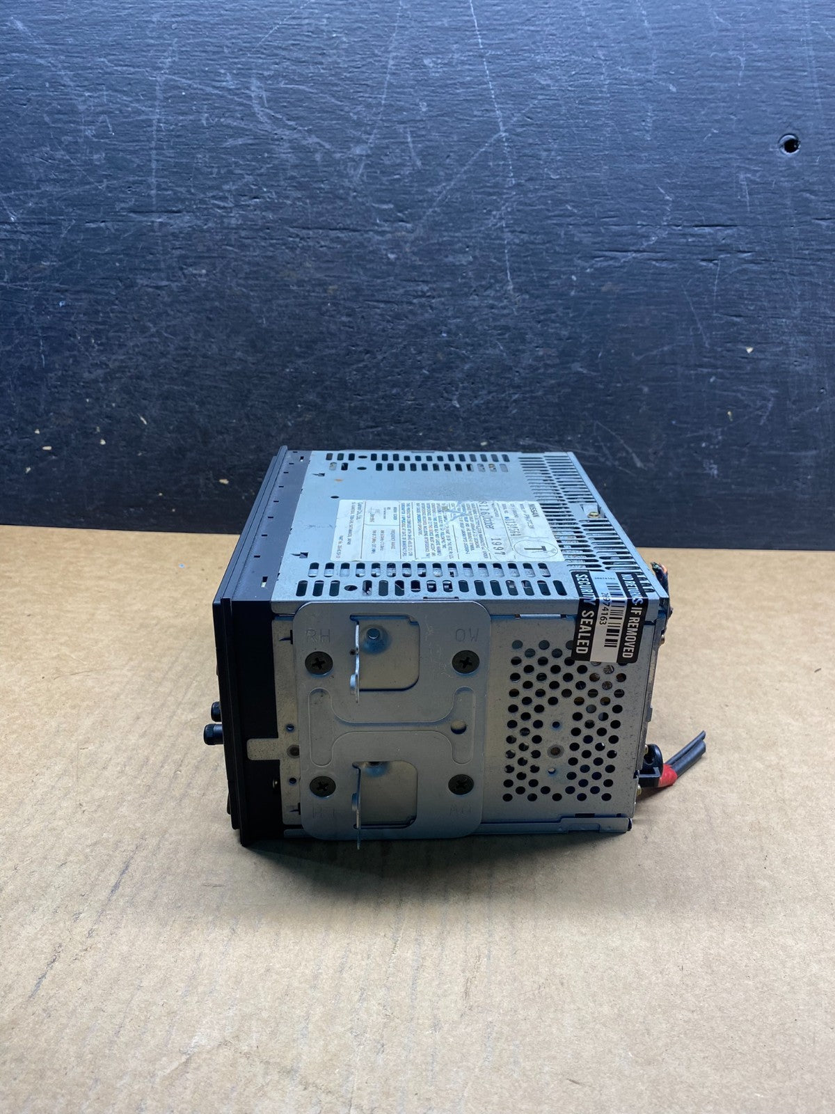 1998 to 2004 Nissan Pathfinder Am Fm Cd Player Radio Receiver AH4982 DG1