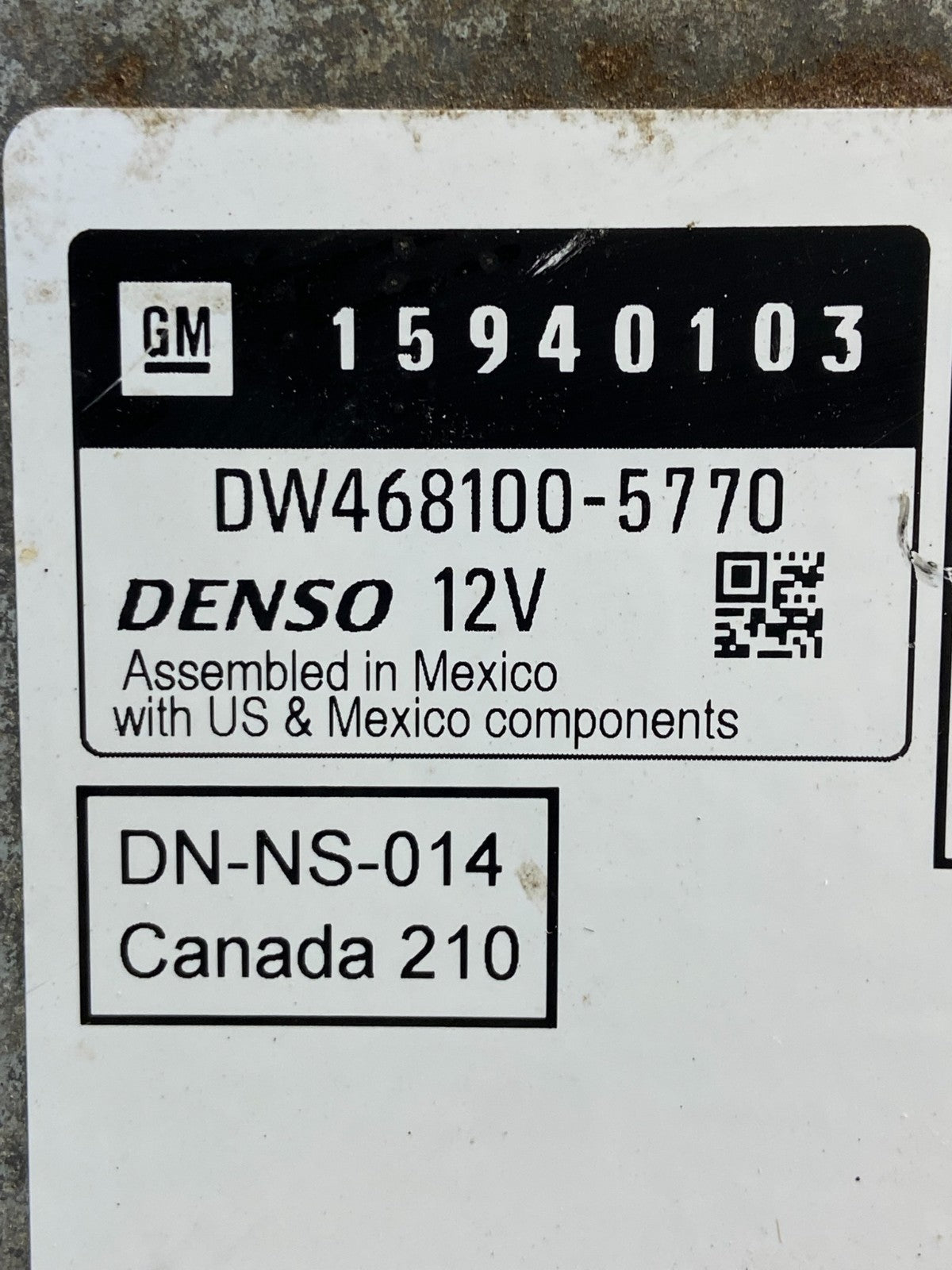 2007-2014 Chevrolet Tahoe AM FM Radio CD Player w Aux Bluetooth AE4704 DG6
