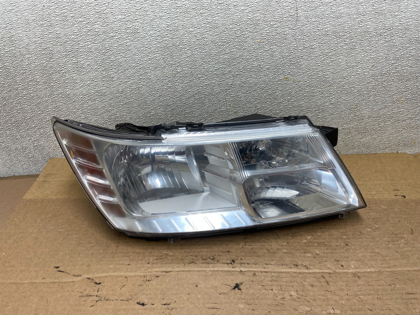 2009 to 2017 Dodge Journey Headlight Right Passenger Rh Halogen Oem AB5282 DW0