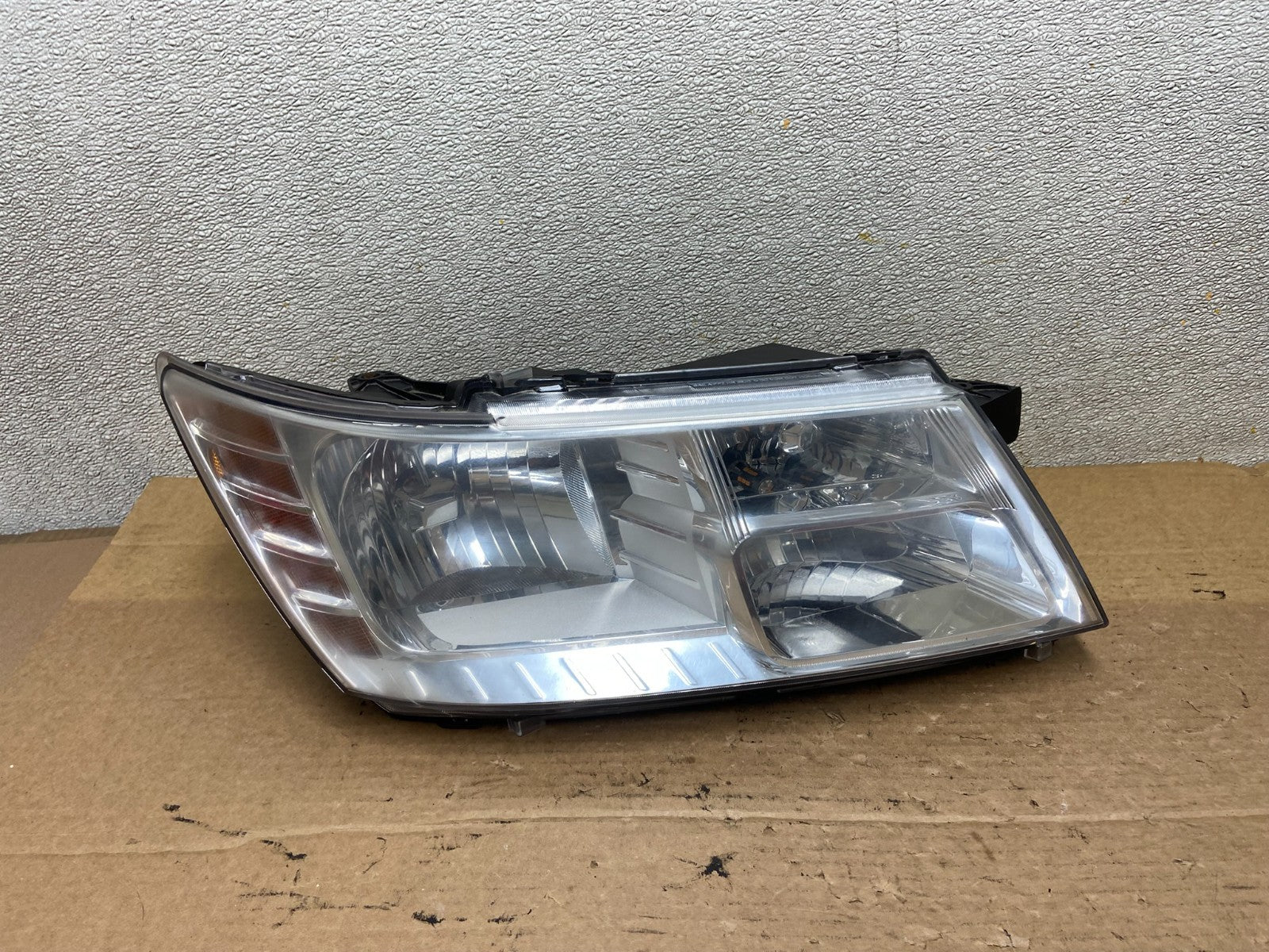 2009 to 2017 Dodge Journey Headlight Right Passenger Rh Halogen Oem AB5282 DW0