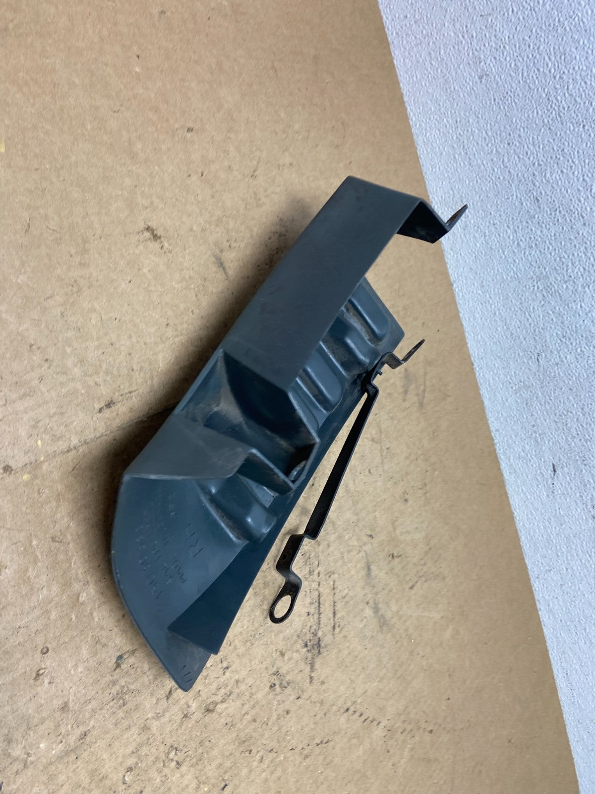 1996 to 2002 Chevrolet Express Right Passenger Upper Quarter Molding AC3566 DG5