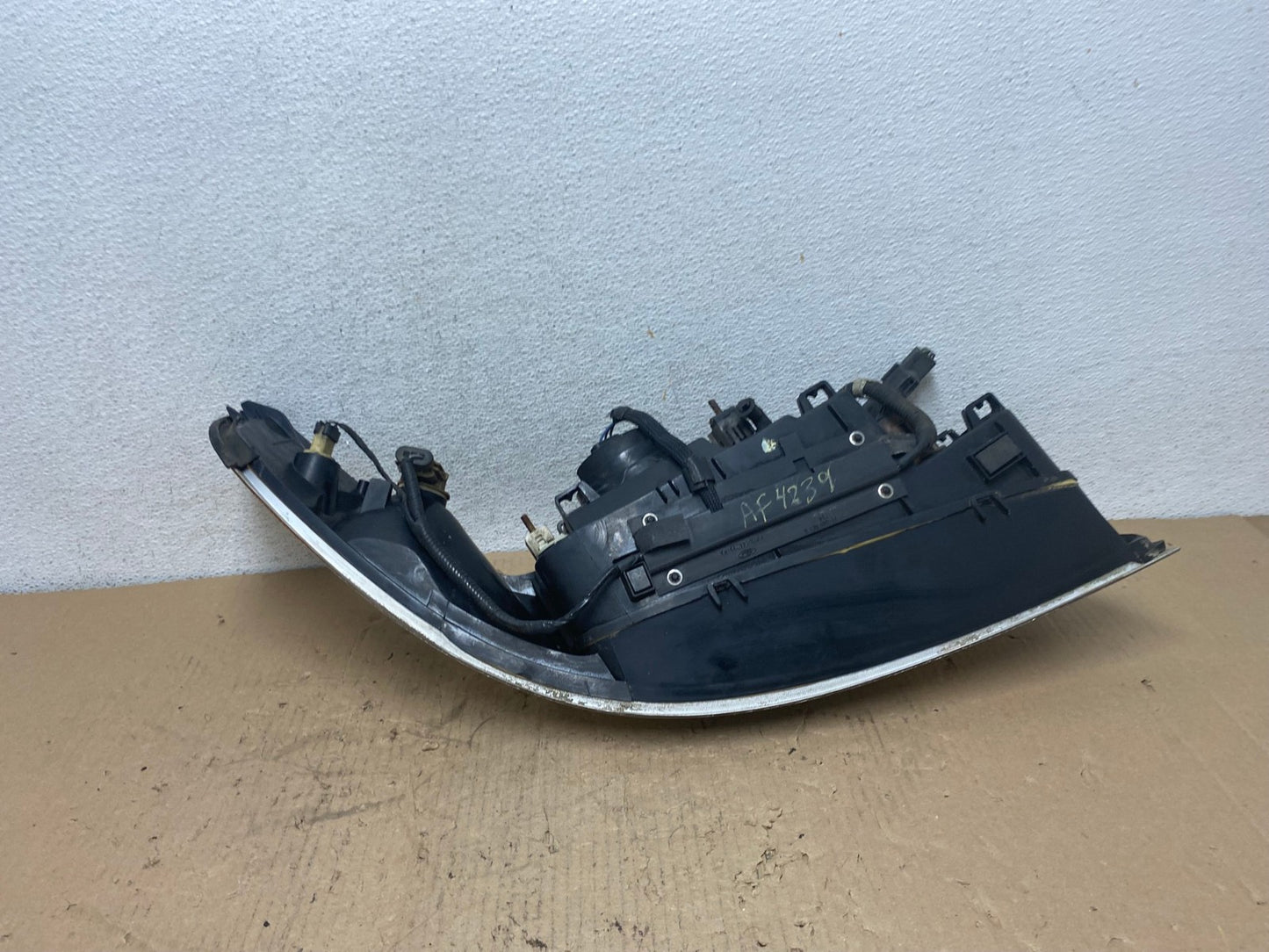 1999-2001 Lincoln & Town Car Left Driver LH Headlight Halogen AF4239 LK7
