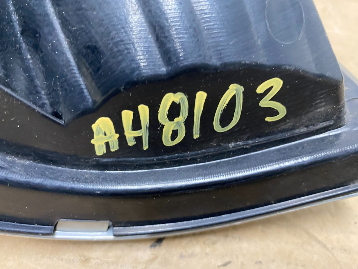 2006 - 2010 Mercury Mountaineer Right Passenger RH Side Tail Light AH8103 DW5