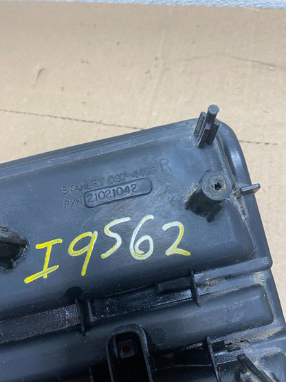 1991-1996 Saturn SC1 SC2 S-Series Right Passenger Inner Tail Light OEM i9562 DG6