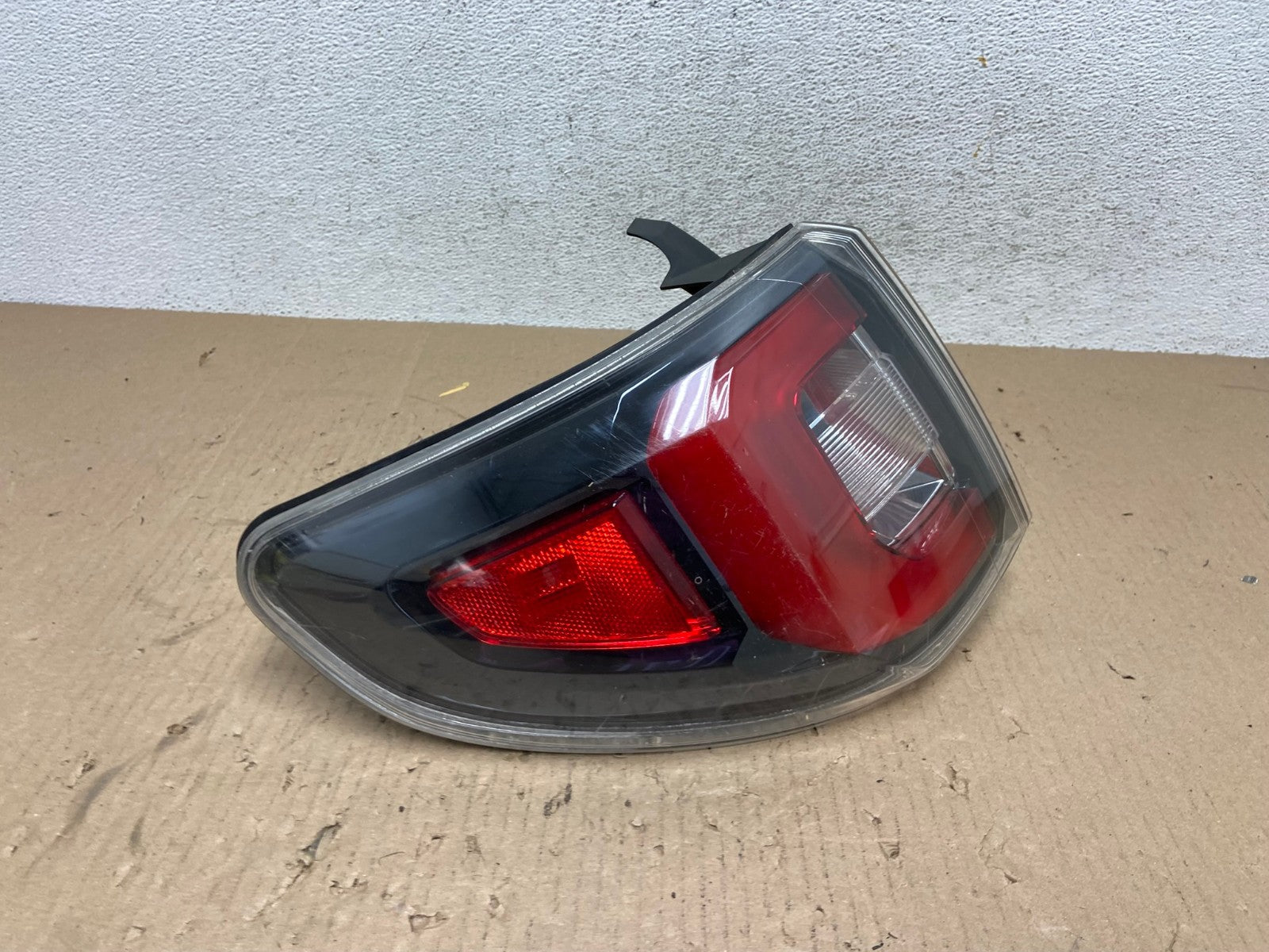 2013 to 2016 GMC Acadia Left Driver LH Side Tail Light AE8812 LK2