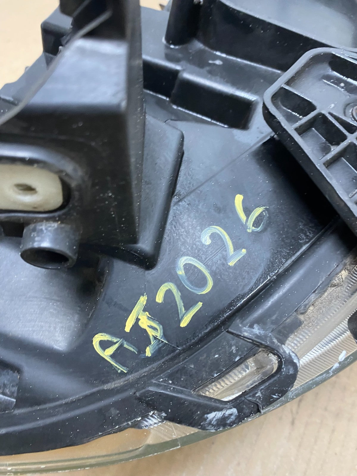 2017 - 2019 Ford Escape Left Driver LH Side Halogen Headlight AJ2026 DW10