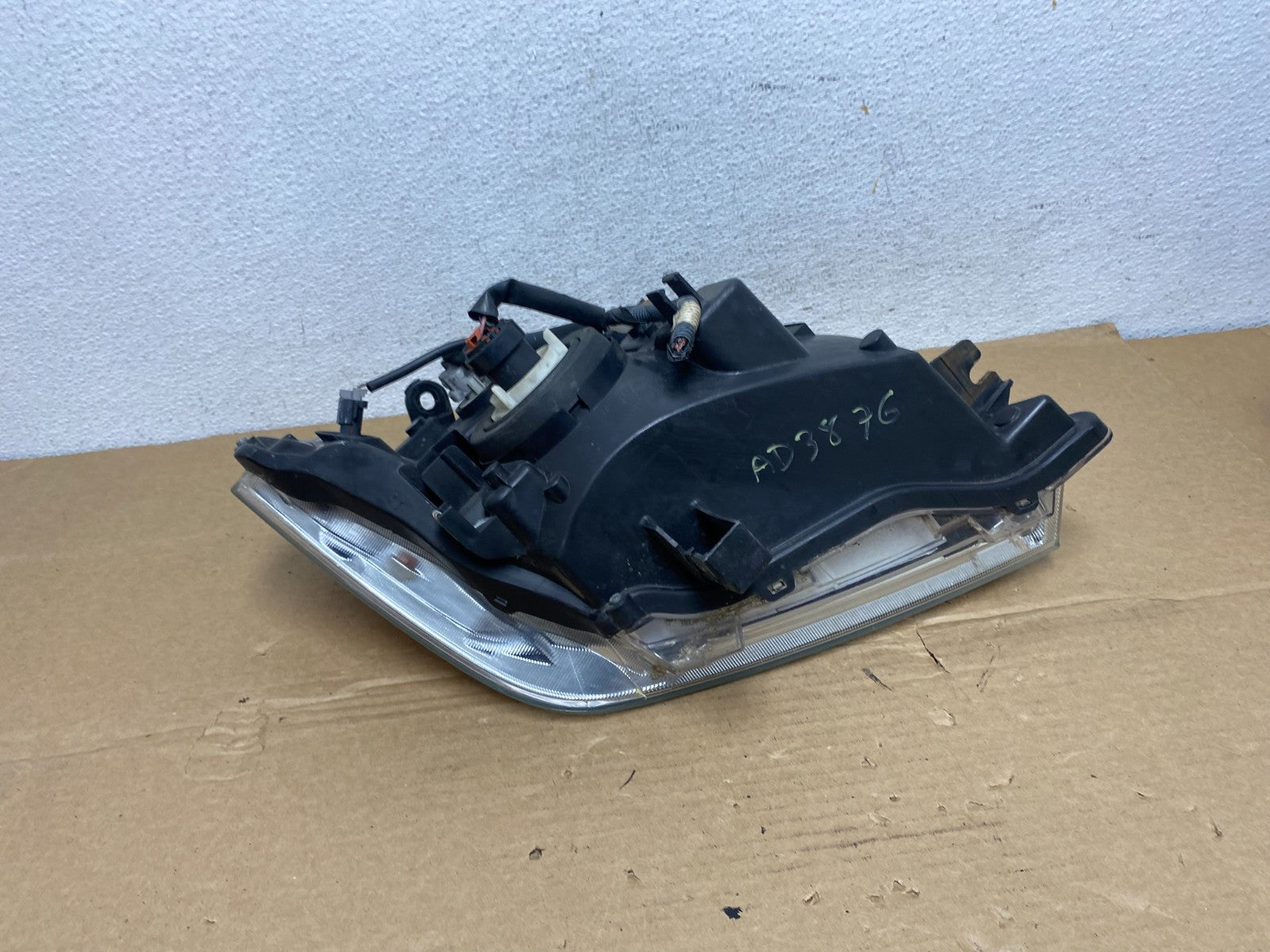 2008 to 2012 Nissan Pathfinder Halogen Headlight Left Driver Lh AD3876 DW6