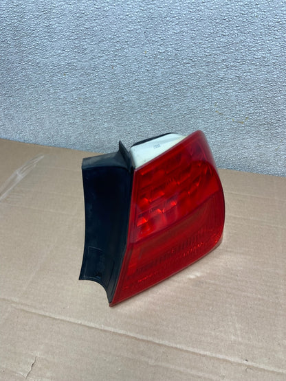 2009 2010 BMW 328i 3 Series Right Passenger RH Side Tail Light Oem AA8629 LK2