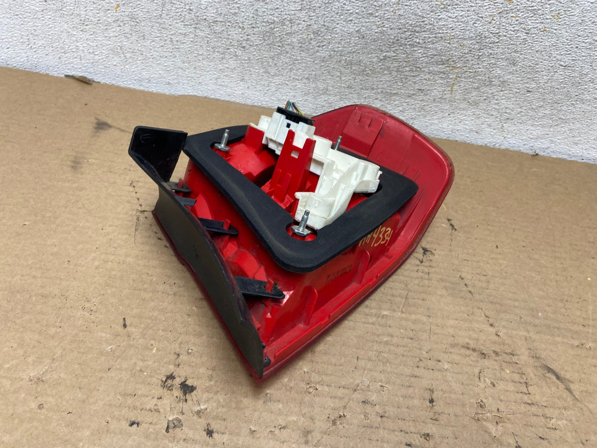 2006 2007 2008 BMW 328i 3 Series Left Driver Lh Side Tail Light AH4334 LK5