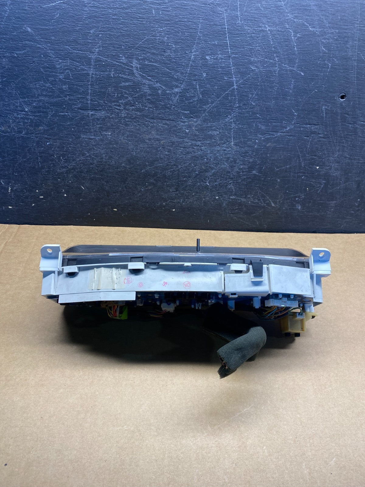 1998 to 2000 Nissan Pathfinder Speedometer Cluster Gauge AH7084 DG3