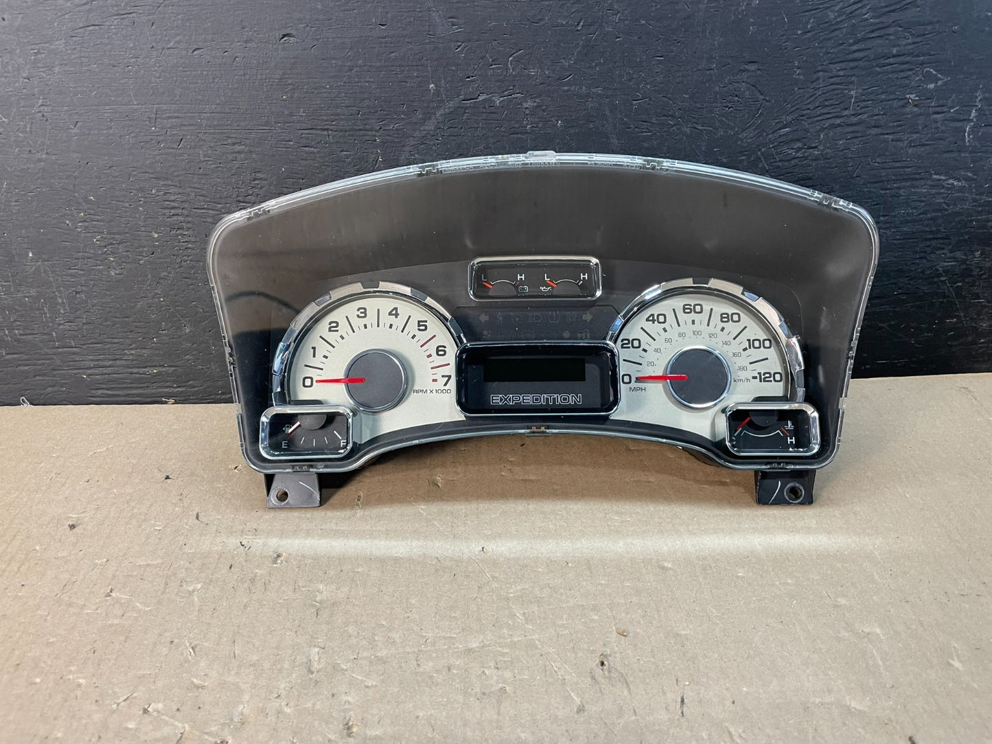 2007 2008 Ford Expedition Speedometer Cluster Gauge 7L1T-10849 ae3355 DG0