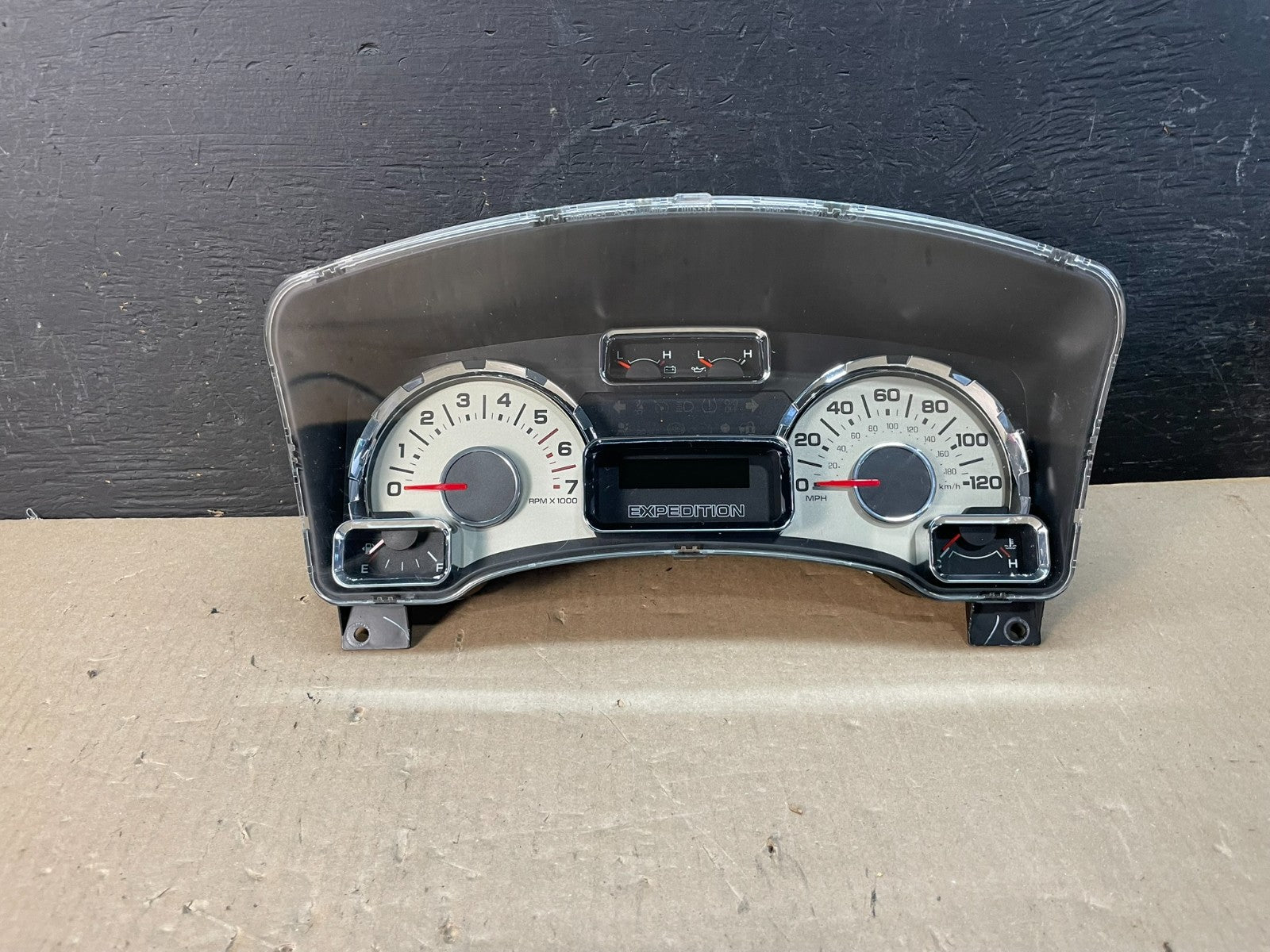 2007 2008 Ford Expedition Speedometer Cluster Gauge 7L1T-10849 ae3355 DG0
