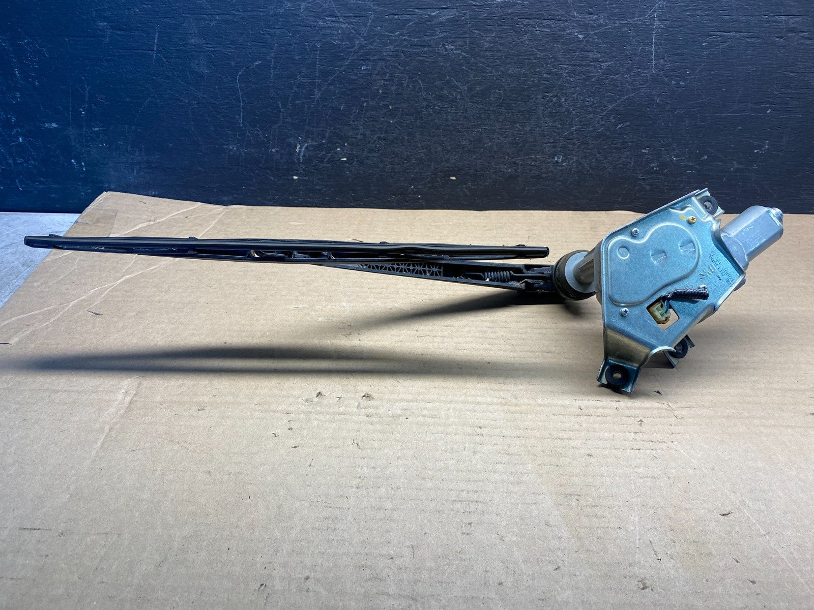 2011 to 2017 Honda Odyssey Rear Windshield Washer Wiper Motor AE00795