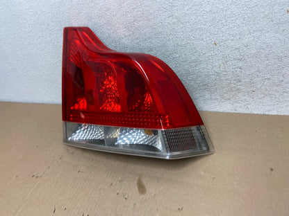 2005 to 2009 Volvo S60 Right Passenger Side Tail Light AG6670 LK1