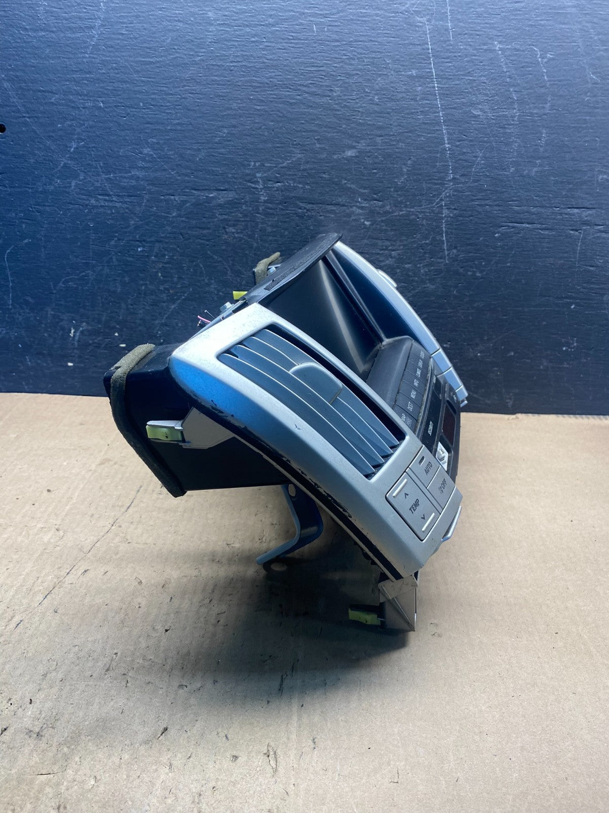 2006 to 2007 Lexus RX400H Radio Navigation Screen Climate Control AE7809 DW1