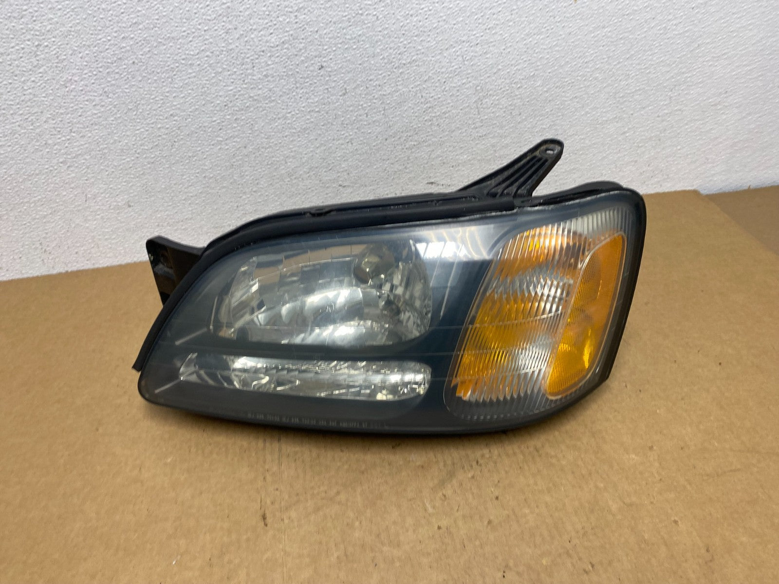 2001-2004 Subaru Legacy Outback Left Driver Lh Side Headlight AC1776 DW0