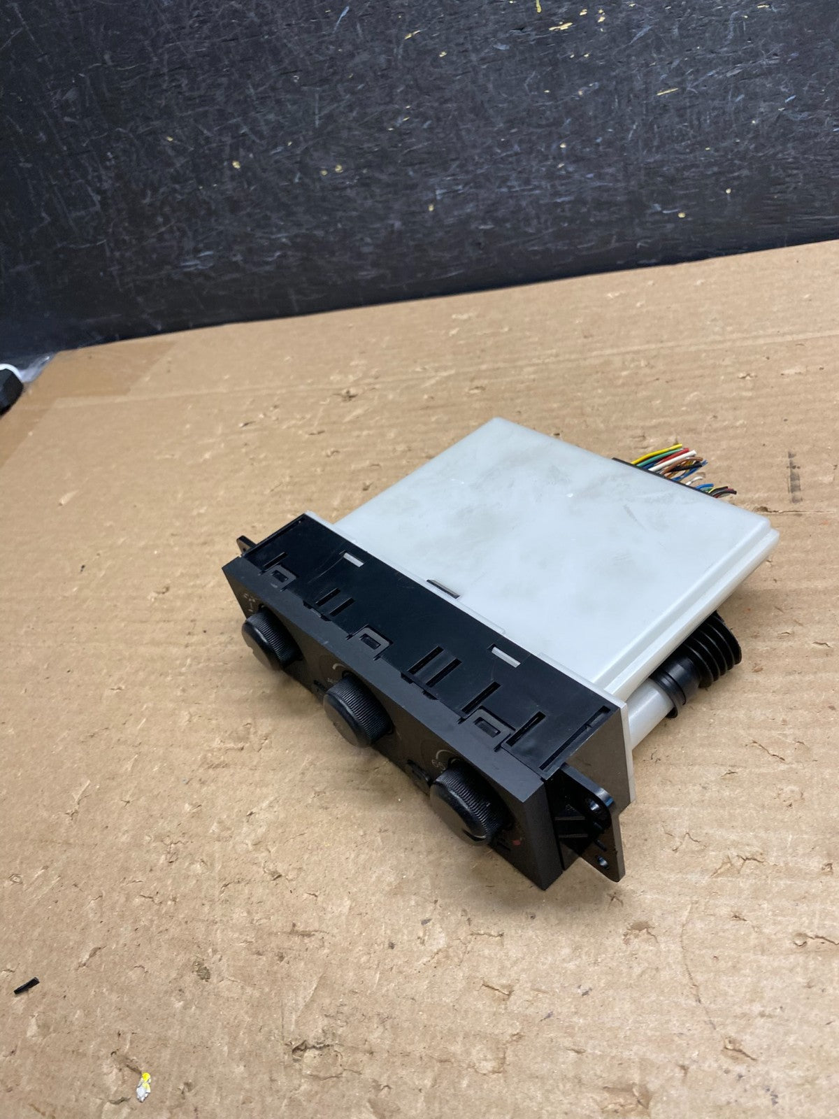 2001 to 2006 Mitsubishi Montero Climate Control Hvac A/C Heater ag6462 DG2
