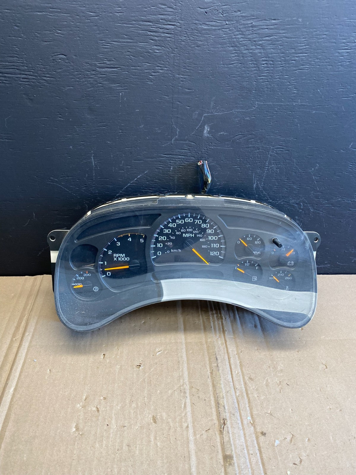 2002-2004 Silverado/Sierra/Yukon/Tahoe Speedometer Instrument Cluster AB8830 DG0