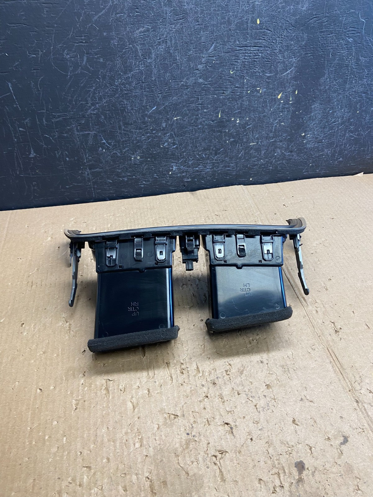 2016 2018 Nissan Maxima Center Dash Vent Ac Air Vent Trim Panel Bezel AE4288 DG4