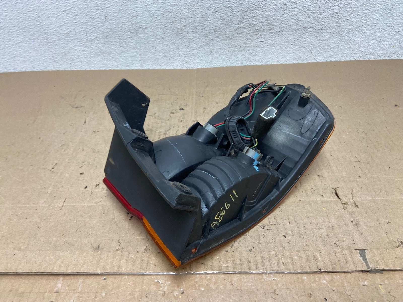 2002 2003 2004 Honda Odyssey Left Driver LH Side Tail Light AE6611 LK5