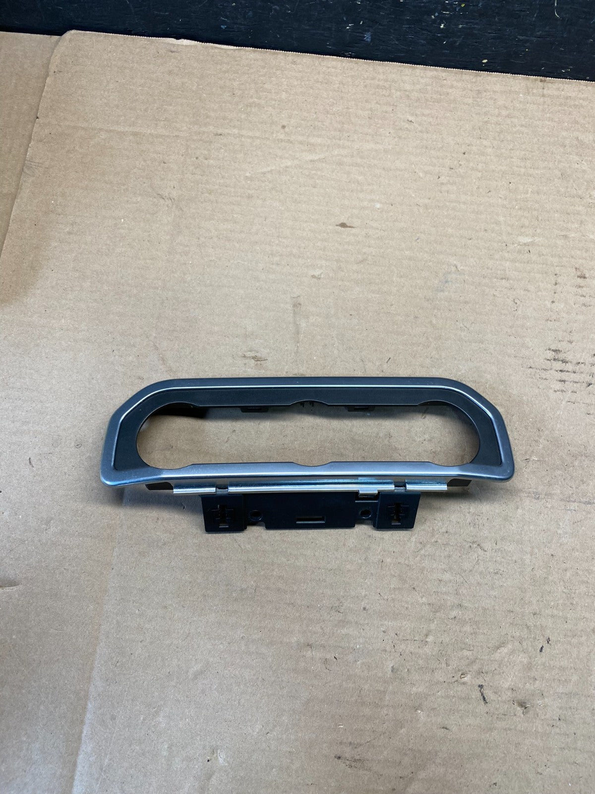 2010 to 2016 Land Rover Lr4 Center Console Shifter Floor Bezel q2508 DG0