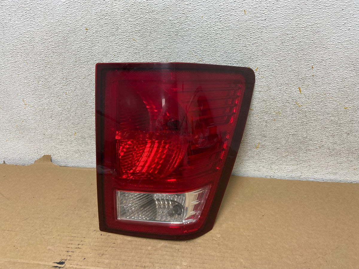 2007 to 2010 Jeep Grand Cherokee Right Passenger Tail Light AH7849 LK0
