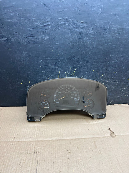2004 to 2007 Chevrolet Express Speedometer Cluster Gauge OEM Y2477 DG0
