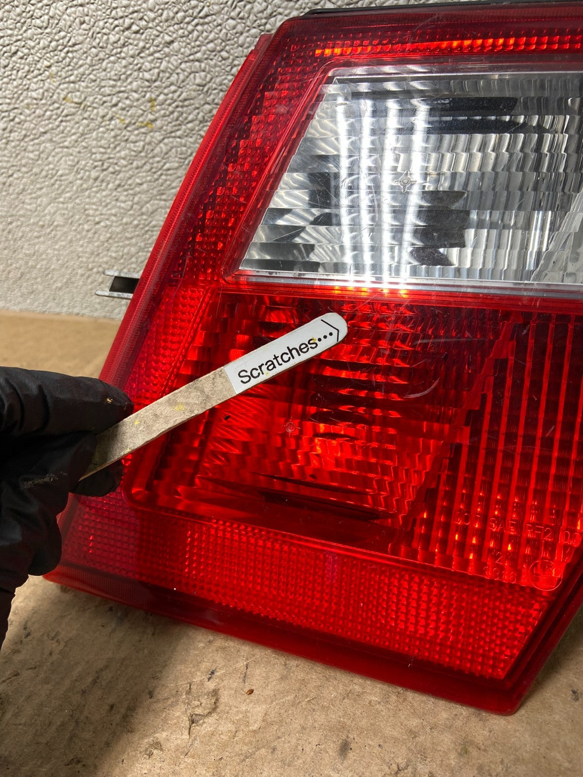 2002 2003 2004 2005 Saab 9-5 Sedan Right Passenger Inner Tail Light Oem AA42393