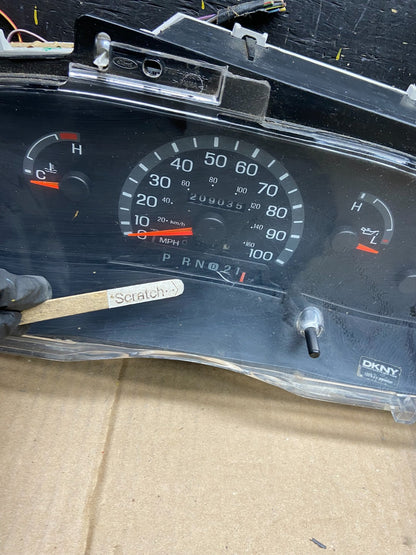 2001 - 2002 Ford Econoline E250 E350 Van Speedometer Instrument Cluster X1705 DG1