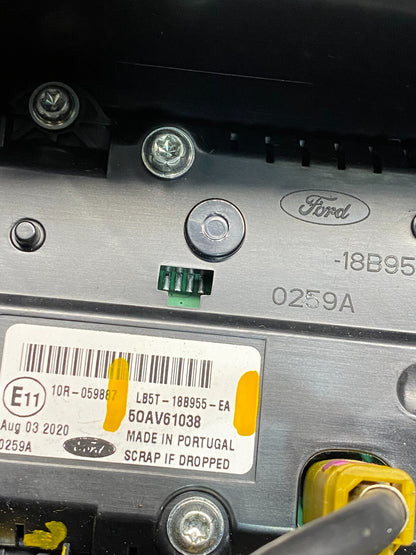 2020 to 2023 Ford  Explorer Console Radio Display Screen Air Vents G4101 DG1 Oem6