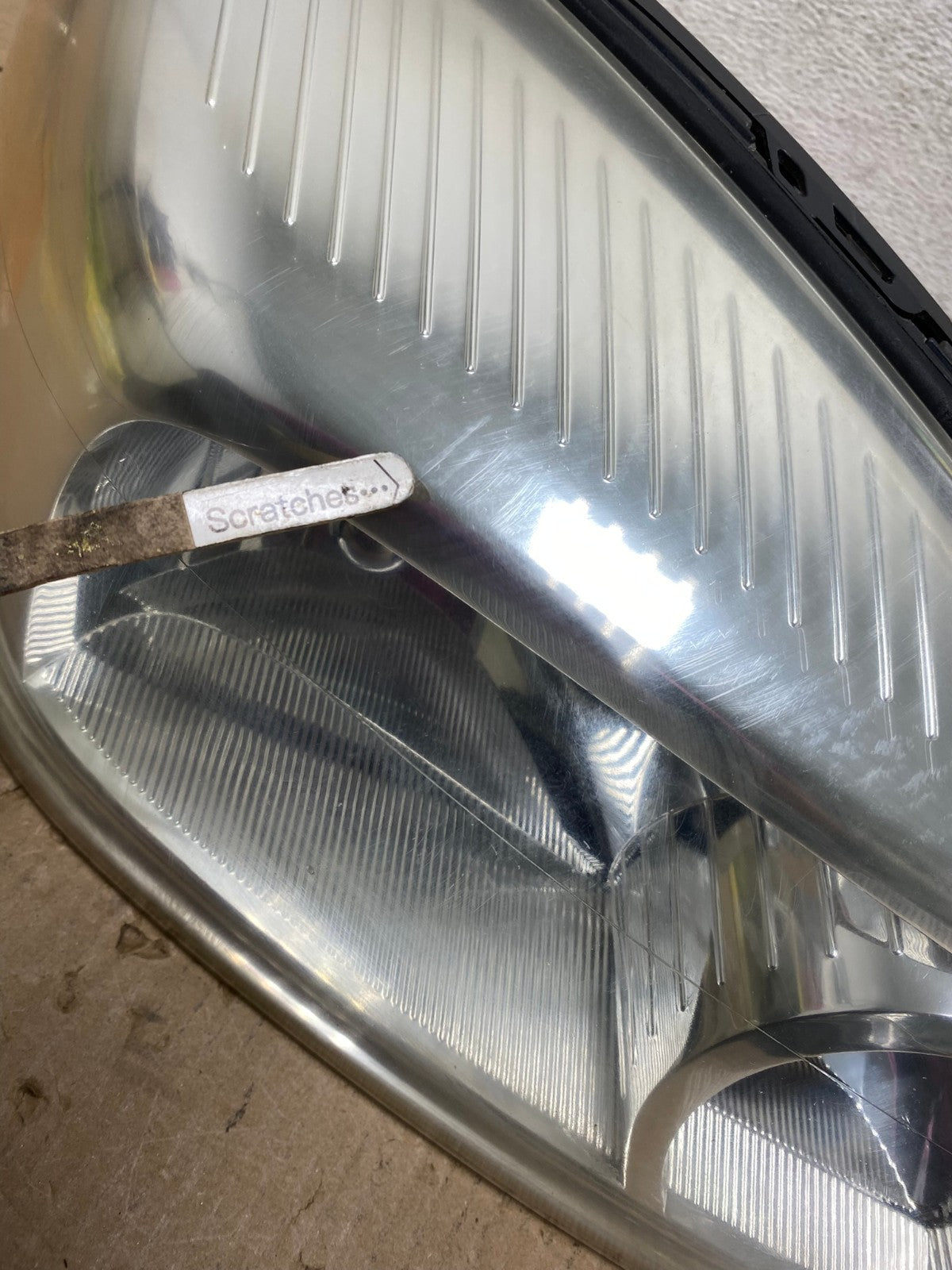 2005 - 2009 Pontiac Montana / Uplander Right Passenger Headlight AE8829 LK3