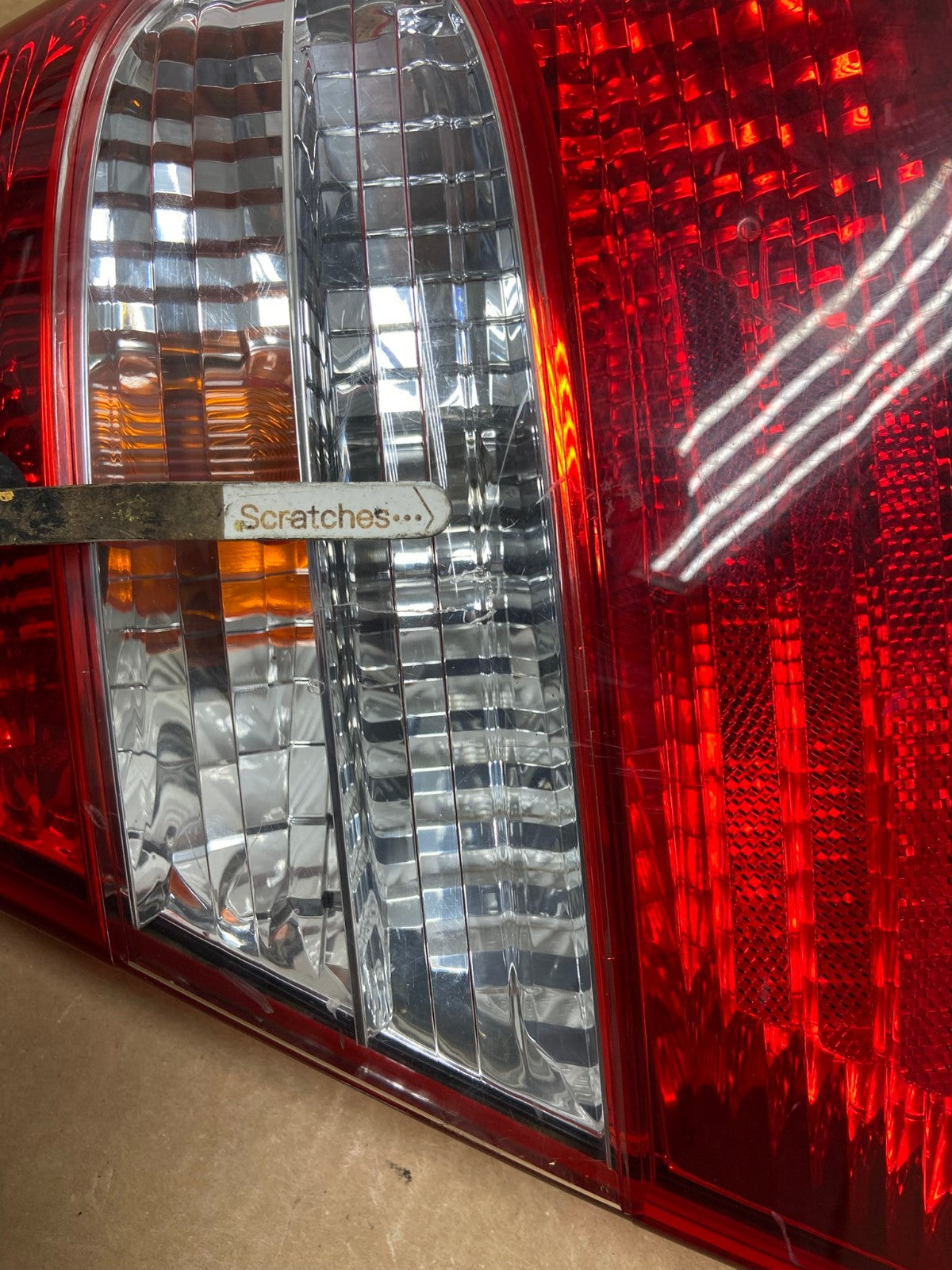 2002 2003 2004 Toyota Camry Tail Light Right Passenger Rh Side AI2585 LK3