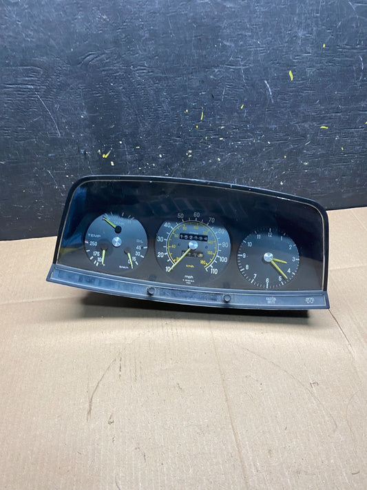 1977 - 1980 Mercedes W123 S320 Instrument Cluster Speedometer r3008 DG0