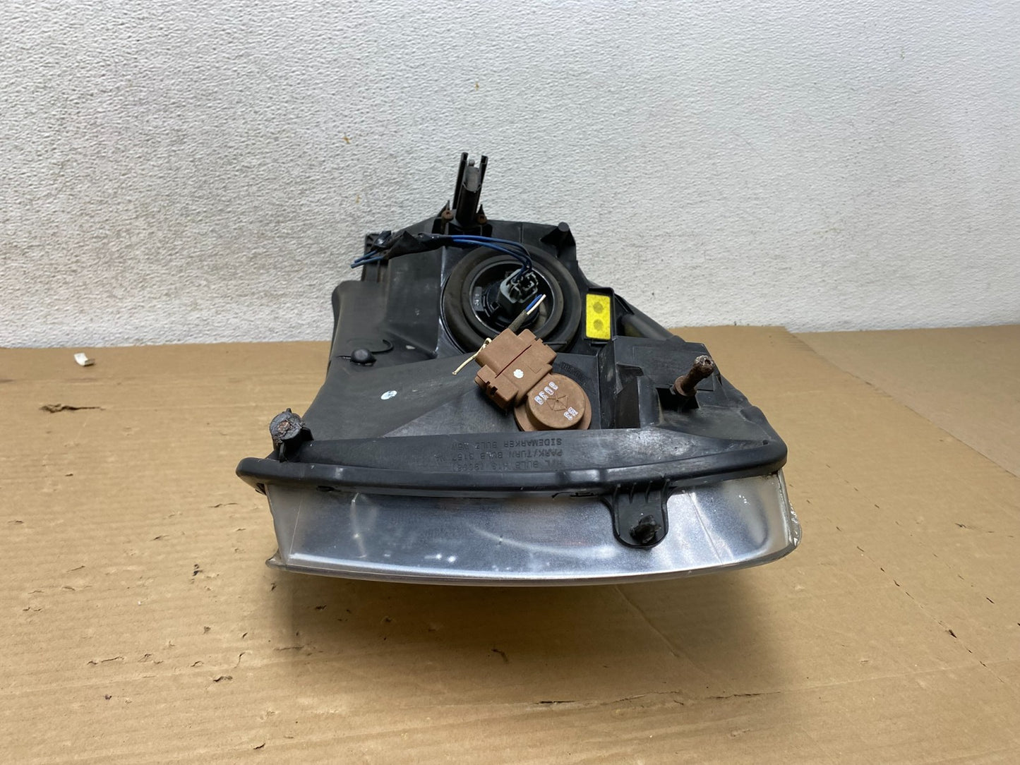 2006 to 2008 Dodge Ram 2500 Right Passenger Halogen Headlight AG8149 DW9