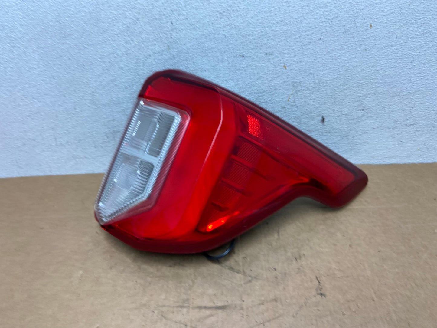 2020 2021 2022 2023 Ford Explorer Right Passenger Side Tail light AD6352 LK0
