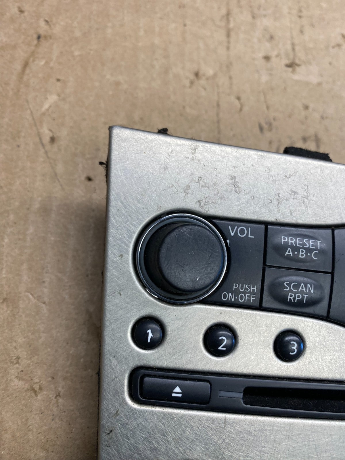 2007 to 2008 Infiniti G35 G37 Radio Player Climate Control Panel Bezel AC6653 DG1