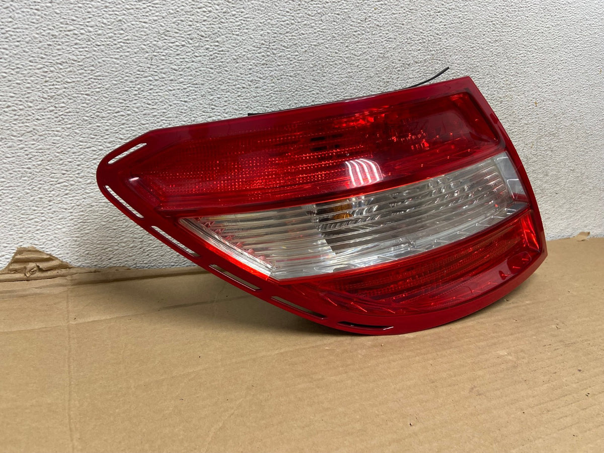 2008 2009 2010 2011 Mercedes C-Class Left Driver Side Tail Light AG9172 LK1