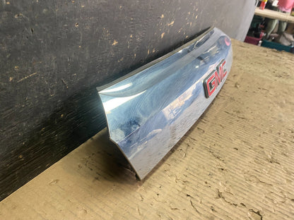 2011-2015 GMC Terrain Tailgate Liftgate Chrome Finish Molding Camera w9942 DG2